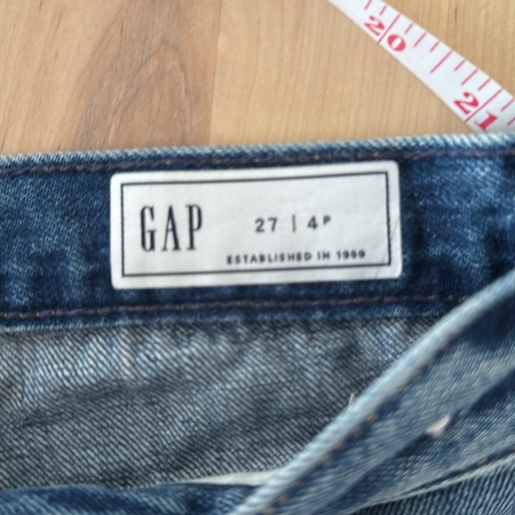 Gap High Rise Barrel Leg Jeans - Picture 6 of 10